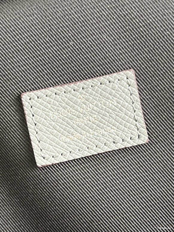 AVENUE VUITTON LOUIS BAG SLING 0328